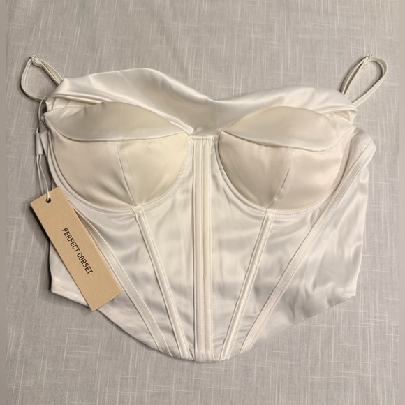 NWT PERFECT CORSET White Top Size Medium - Picture 9 of 12